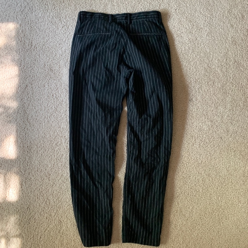 too small - Picture 2 of 3